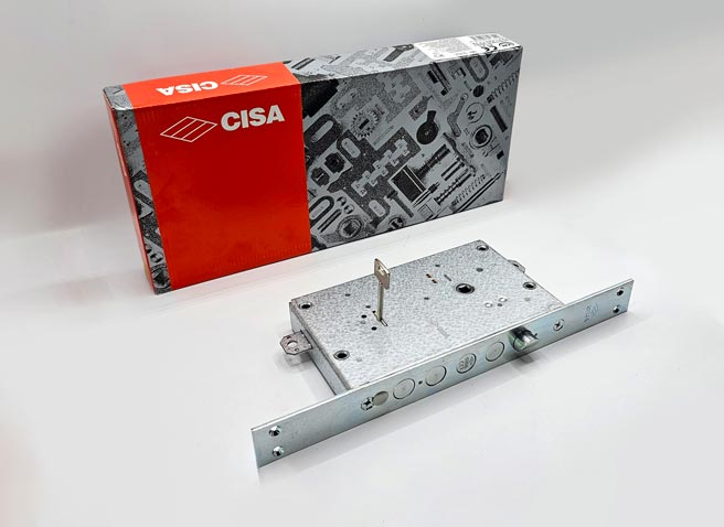 Cerradura de embutir CISA para puerta metálica