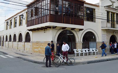Instalación de guardas y cerraduras
